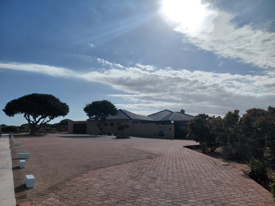 3 Bedroom Property for Sale in Stilbaai Wes Western Cape